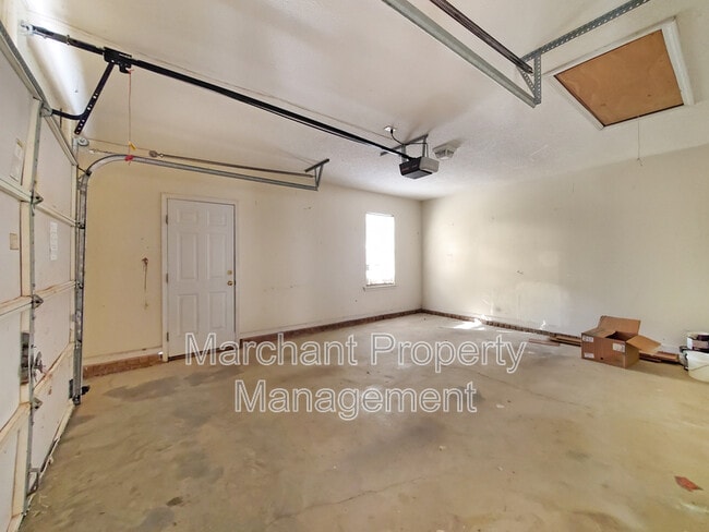Building Photo - 237 Oak Valley Dr