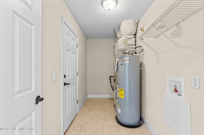 Building Photo - 11433 Glenn Mottin Way N