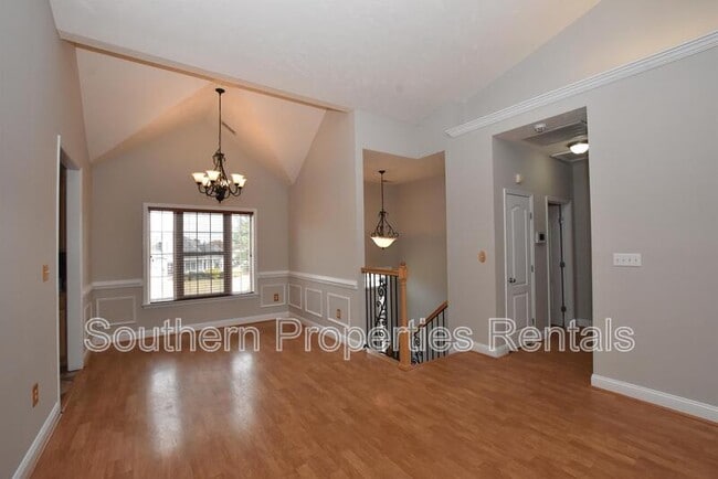 Building Photo - 109 Canyon Ct