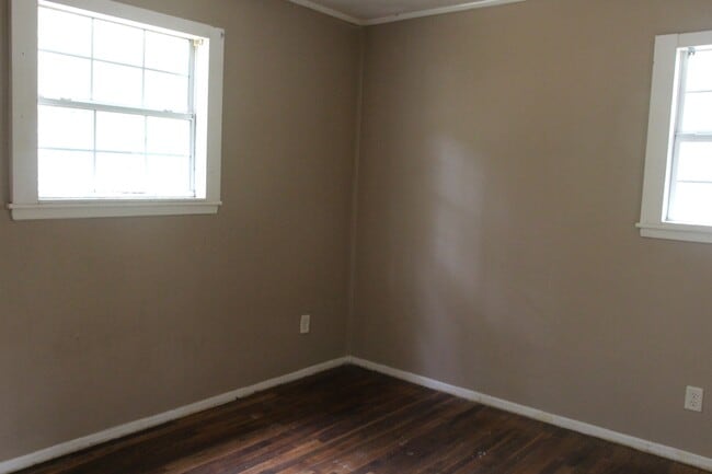 Building Photo - 1123 W Waddell Ave
