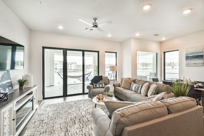 Building Photo - 15260 TX-105