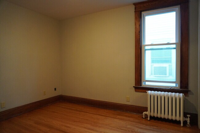 Building Photo - 58 Summit Ave