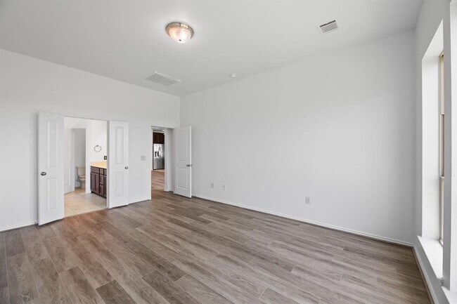 Building Photo - 12105 Mossygate Trl