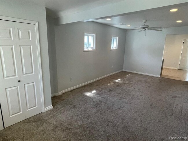 Building Photo - 2115 Symes St