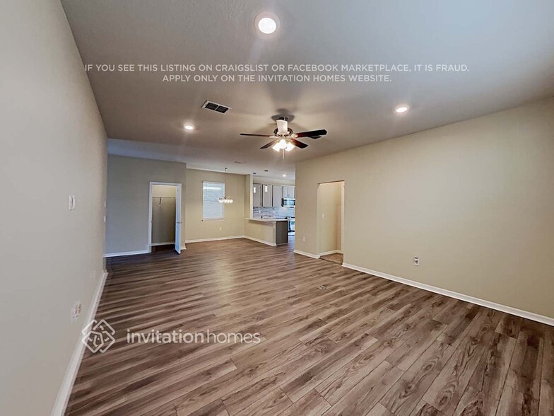 Building Photo - 7603 Pool Compass Loop