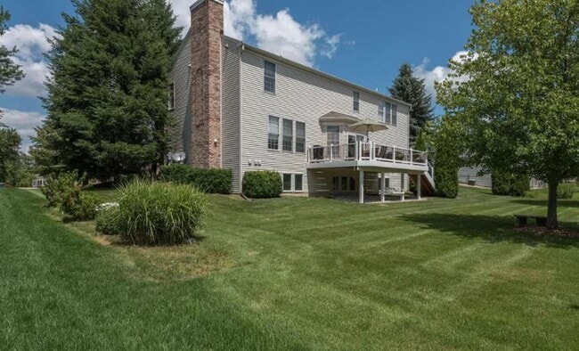 Building Photo - Beautiful large 4 bedroom Home