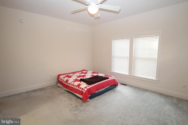 Building Photo - 61 Baybreeze Dr