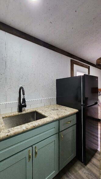Building Photo - 6835 Purvis Ln