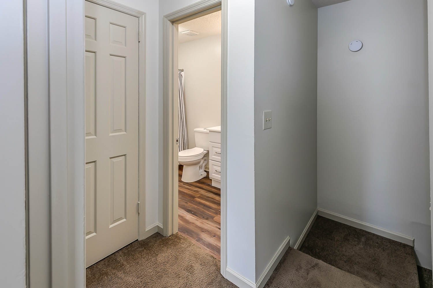 Building Photo - 1301 Neelys Bend Rd