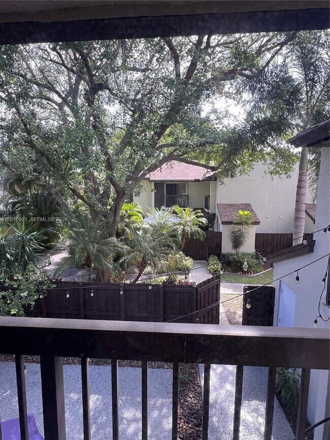 Building Photo - 3357 Cocoplum Cir
