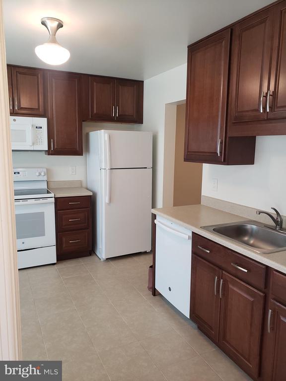 Building Photo - 5732 Lofthill Ct