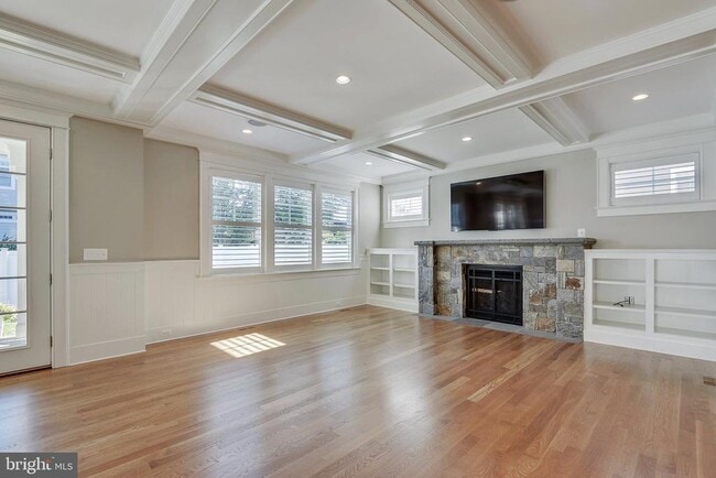 Building Photo - 8703 Bradmoor Dr