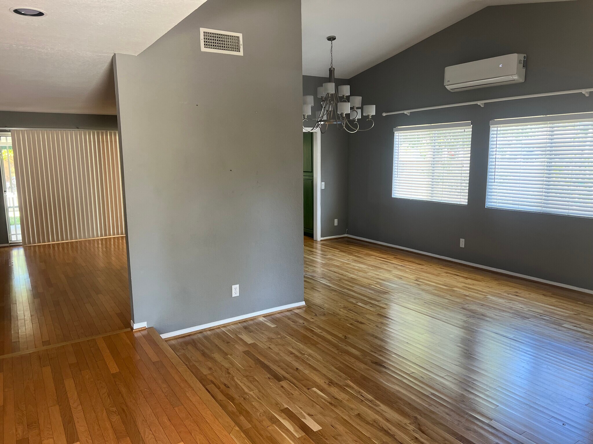 Building Photo - 7621 Sale Ave
