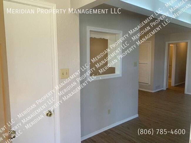 Building Photo - 2019 S Loop 289