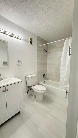 Building Photo - 2307 N Congress Ave