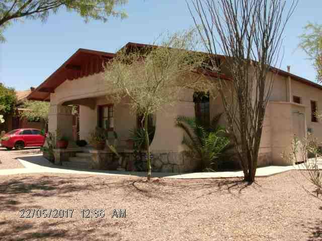 Building Photo - 638 east fist street unit 2