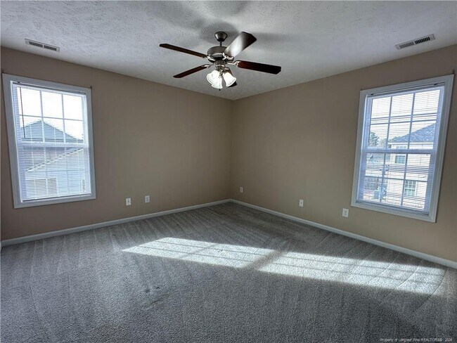 Building Photo - 2120 St Nicholas Dr