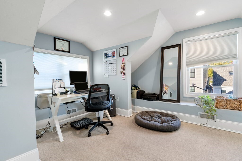 Building Photo - 6 Trenton St