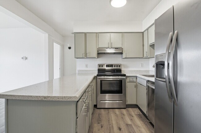 Building Photo - $1,140.95 with $300 off the first month's rent, 1 Bed - 1 Bath, Condo in Denver with Easy Access ...