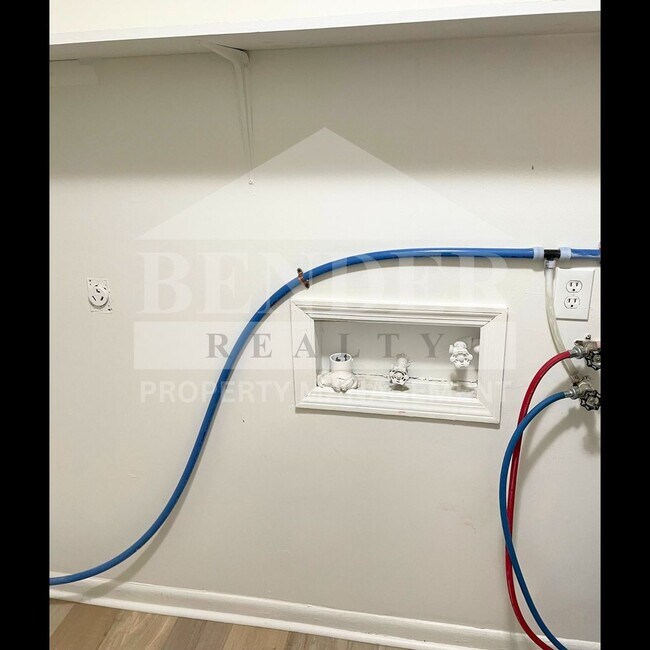 Building Photo - DUPLEX IN THE CITY