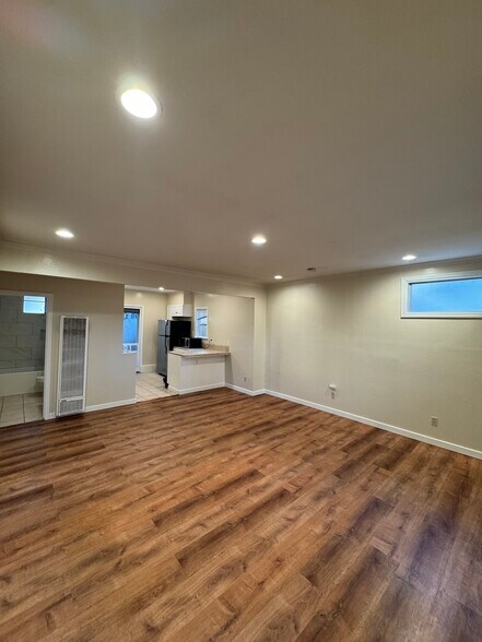 Building Photo - 2606 Harrison St