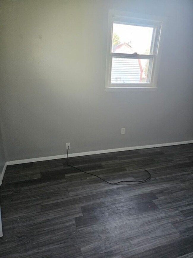 Building Photo - 510/503 Liberty St. - NAAAM