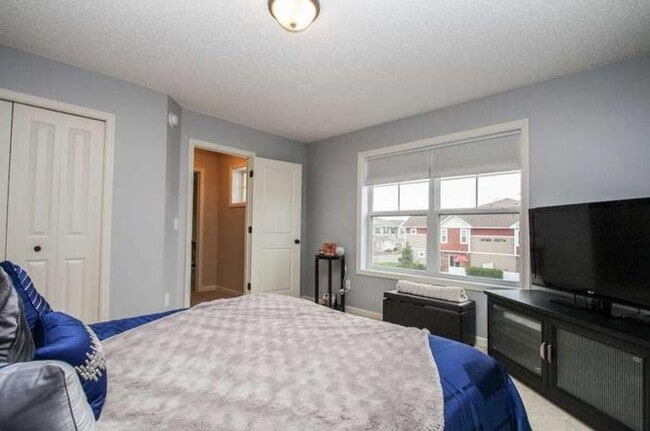 Building Photo - 15525 60th Ave N