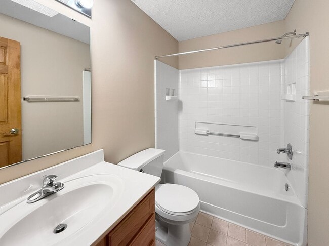 Building Photo - 815 Newberry Ln