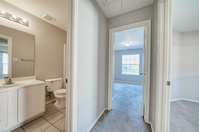 Building Photo - 2907 Hackamore Ln