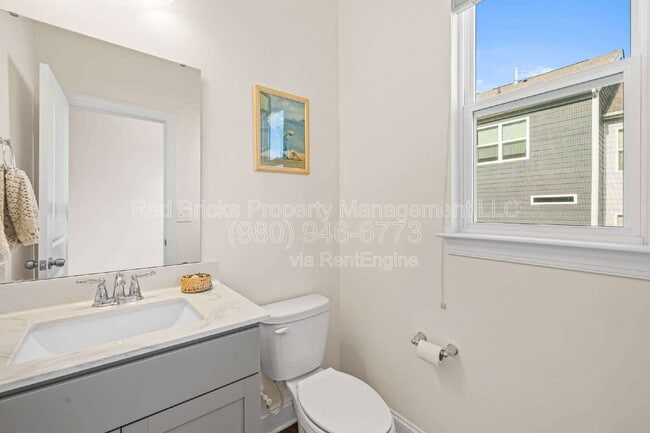 Building Photo - 10252 Glenmere Crk Cir