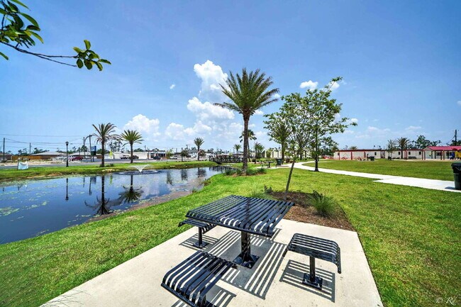 Building Photo - FRESHLY RENOVATED 2 Bed apartment in Lynn ...