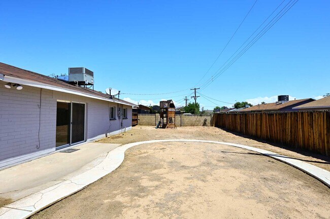 Building Photo - 4031 N 81st Ave