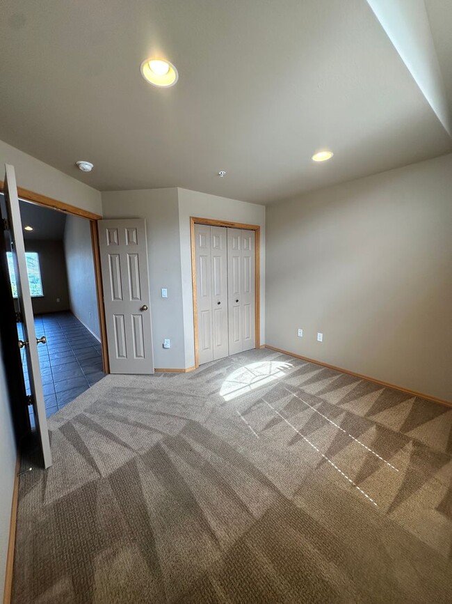 Building Photo - Beautiful Fancher Heights Home for Rent
