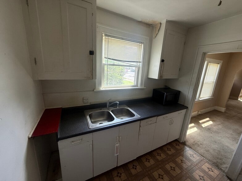 Building Photo - 3825 Wayne Ave