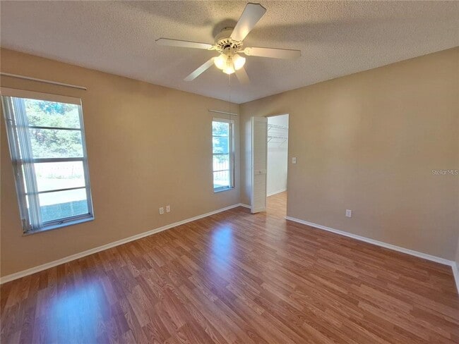 Building Photo - 3462 MacLaren Dr