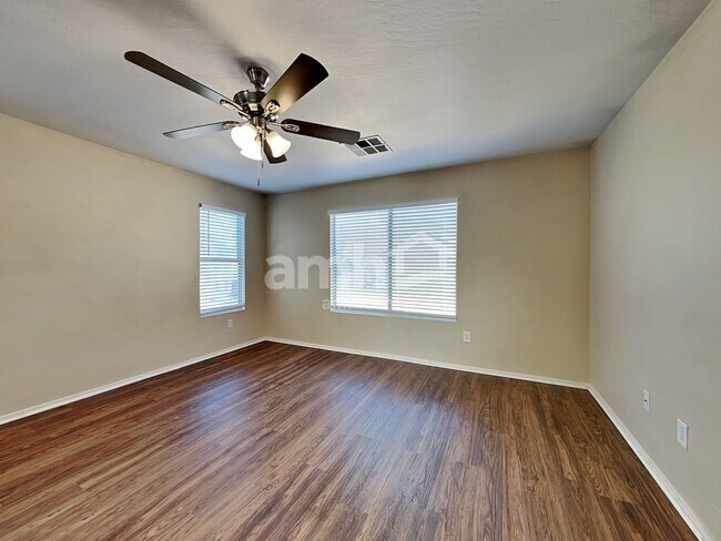 Building Photo - 7413 S 40th Ave