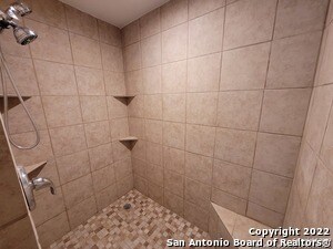 Building Photo - 1210 Hillcrest Dr