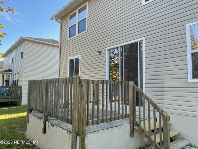 Building Photo - 736 Rembrandt Ave