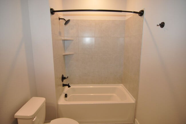 Building Photo - 829 Crystal Oak Ln