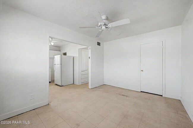 Building Photo - 4650 E 17th St