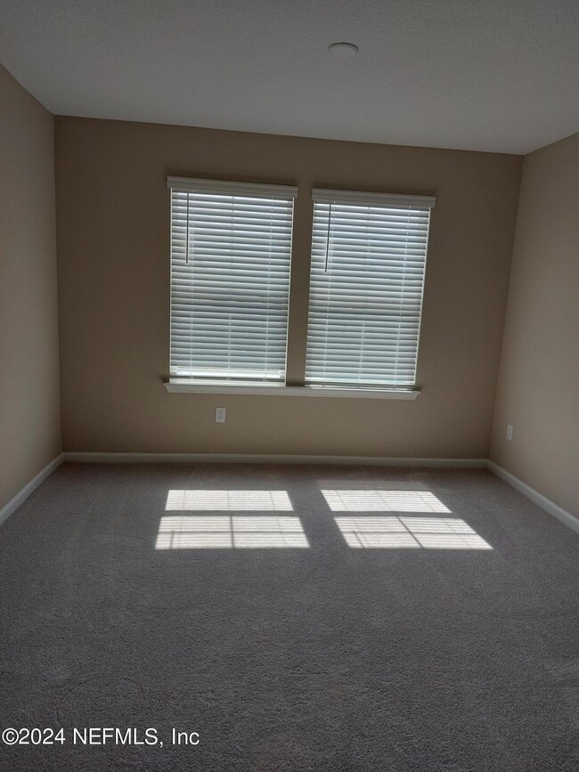 Building Photo - 12866 Josslyn Ln