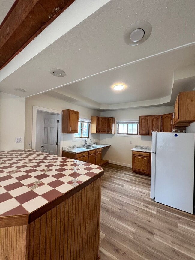 Building Photo - 835 Waugoo Ave