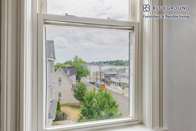 Building Photo - 1008 Winthrop Ave