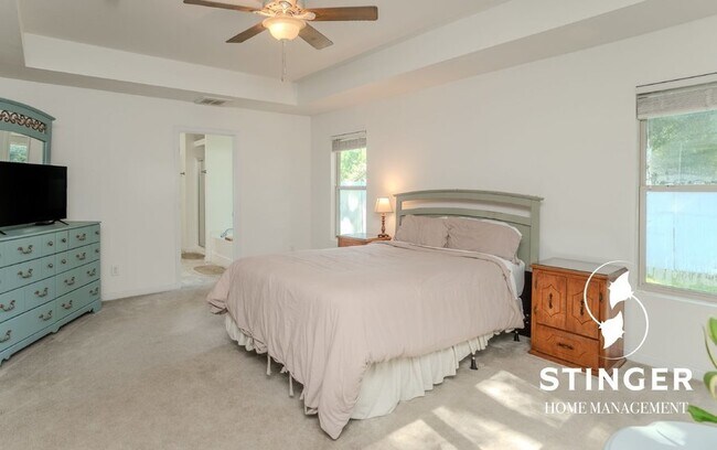 Building Photo - 22 Oleander Dr