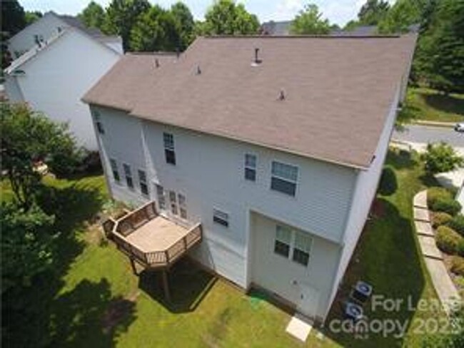 Building Photo - Beautiful home in Kenilworth!