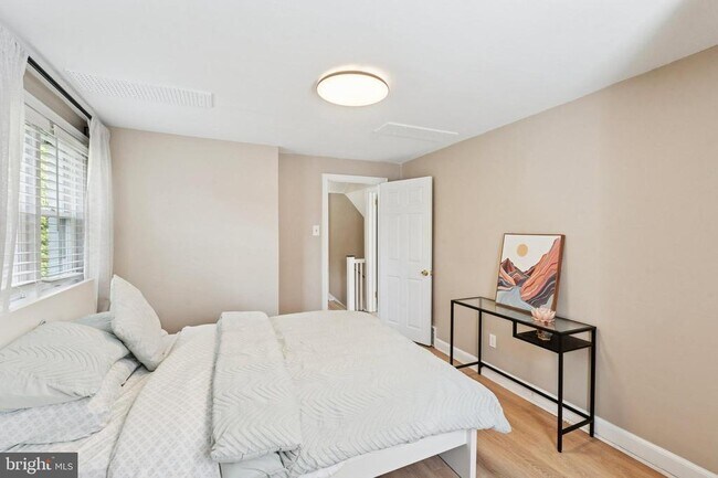 Building Photo - 614 Wises Mill Rd