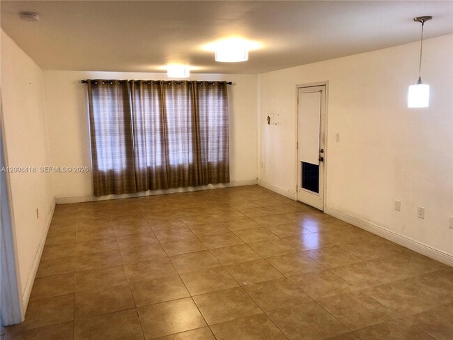 Building Photo - 10440 SW 156th Ct