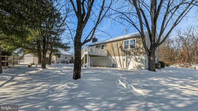 Building Photo - 110 Elaine Dr