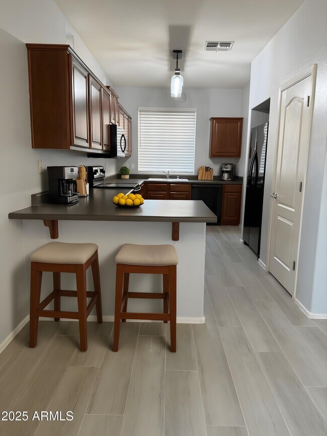 Building Photo - 848 S Colonial Dr