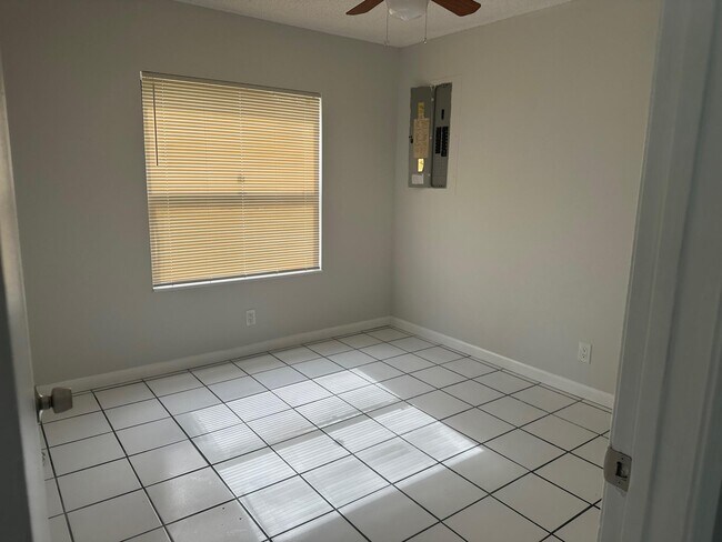 Building Photo - 7355 Pinedale Dr